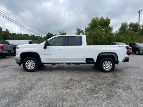 More photos of 2022 Chevrolet Silverado 2500 HD LT at Cambridge Truck, OH