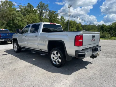 More photos of 2017 GMC Sierra 2500 HD SLT at Cambridge Truck, OH