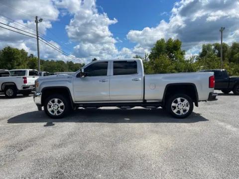 More photos of 2017 GMC Sierra 2500 HD SLT at Cambridge Truck, OH