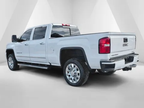 More photos of 2018 GMC Sierra 2500 HD Denali at Cambridge Truck, OH