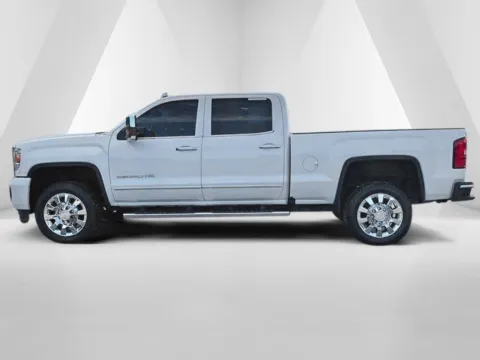 More photos of 2018 GMC Sierra 2500 HD Denali at Cambridge Truck, OH