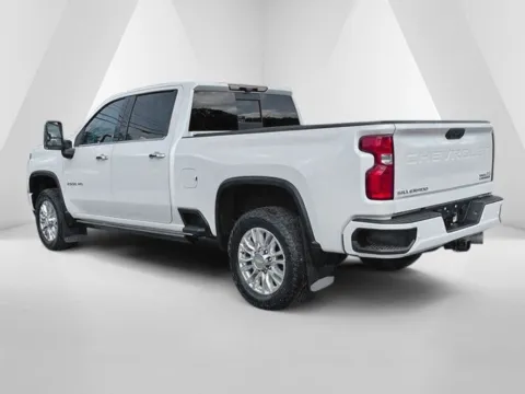 More photos of 2023 Chevrolet Silverado 2500 HD High Country at Cambridge Truck, OH