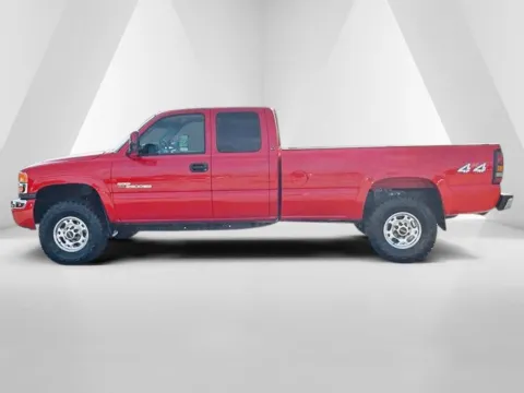 More photos of 2004 GMC Sierra 2500 HD SLT at Cambridge Truck, OH