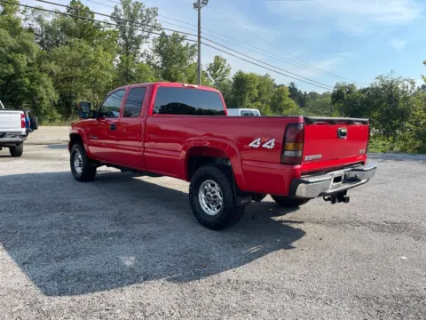 More photos of 2004 GMC Sierra 2500 HD SLT at Cambridge Truck, OH