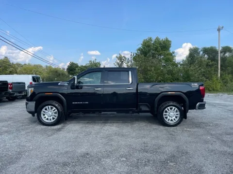 More photos of 2021 GMC Sierra 3500 HD SLT at Cambridge Truck, OH