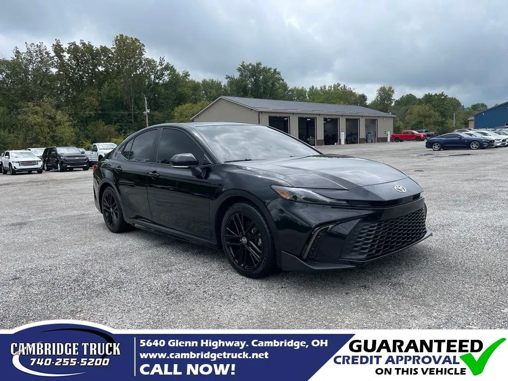 2025 Toyota Camry SE