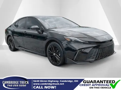 Black 2025 Toyota Camry SE for sale in Cambridge, OH