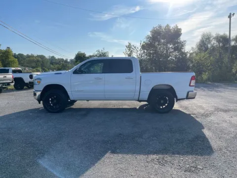 More photos of 2022 Ram 1500 Big Horn/Lone Star at Cambridge Truck, OH