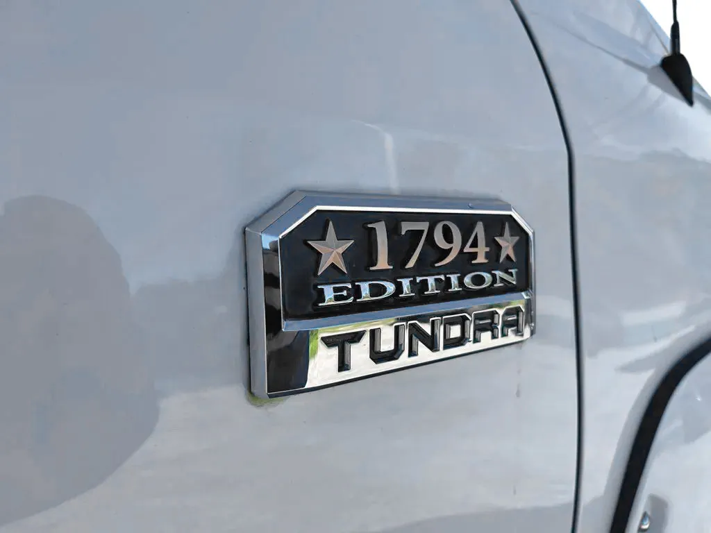 2016 Toyota Tundra Platinum - Photo 12