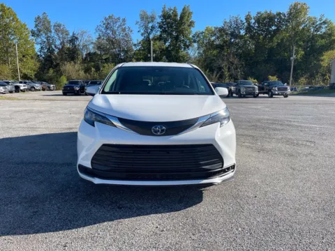 Another view of 2024 Toyota Sienna LE for sale in Cambridge, OH at Cambridge Truck