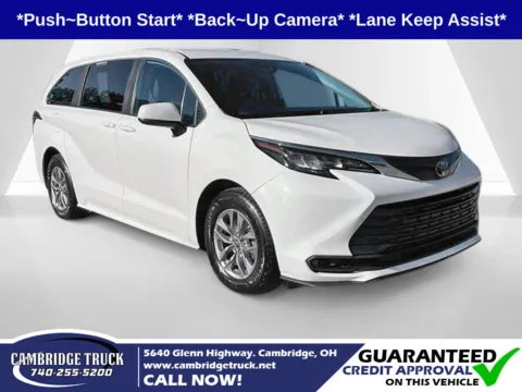 White 2024 Toyota Sienna LE for sale in Cambridge, OH
