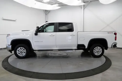 More photos of 2020 Chevrolet Silverado 2500 HD LT at Cambridge Truck, OH