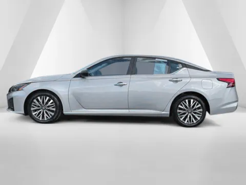 More photos of 2024 Nissan Altima 2.5 SV at Cambridge Truck, OH