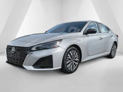 More photos of 2024 Nissan Altima 2.5 SV at Cambridge Truck, OH