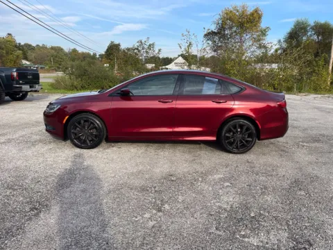 More photos of 2015 Chrysler 200 S at Cambridge Truck, OH