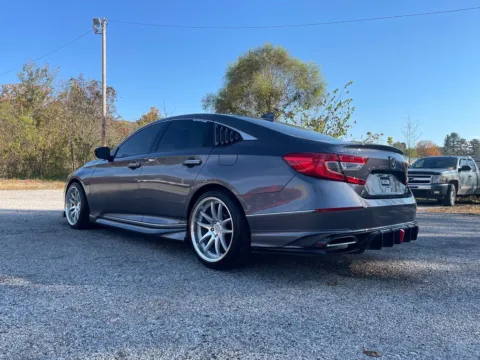 More photos of 2018 Honda Accord Touring 2.0T at Cambridge Truck, OH
