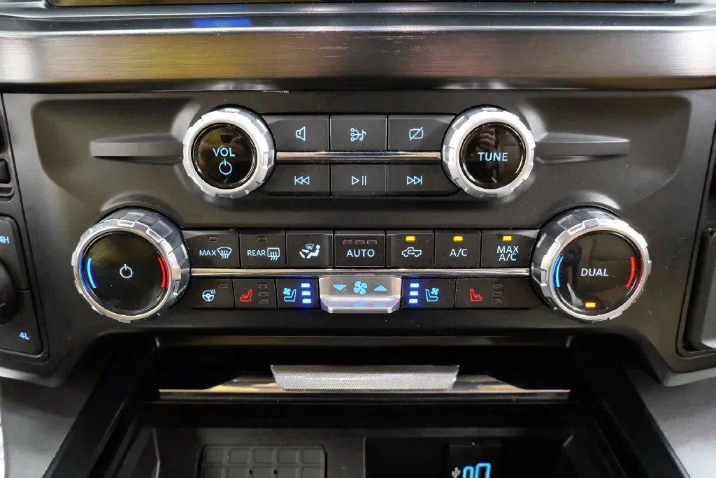 2023 Ford F-250 Super Duty Lariat - Photo 31
