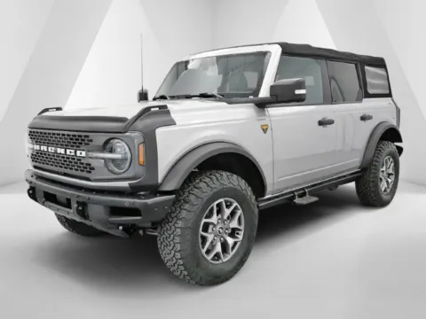 More photos of 2022 Ford Bronco Badlands at Cambridge Truck, OH