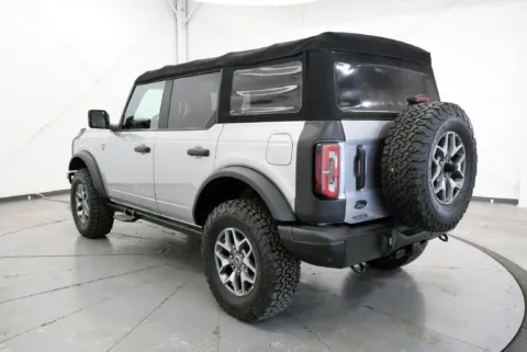 More photos of 2022 Ford Bronco Badlands at Cambridge Truck, OH