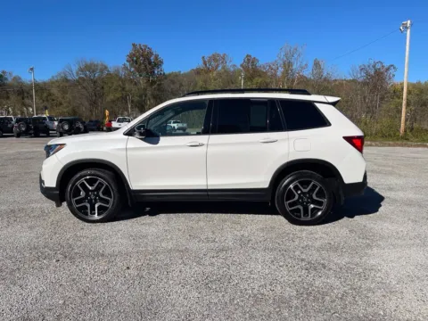More photos of 2023 Honda Passport Elite at Cambridge Truck, OH