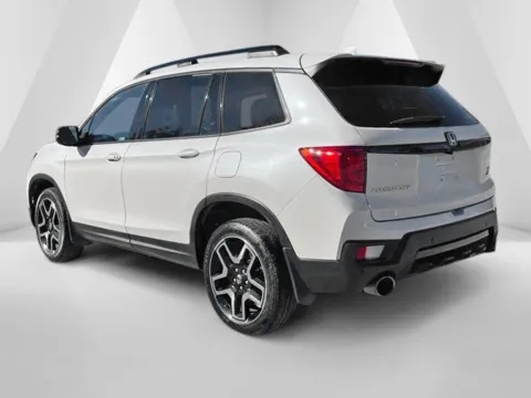 More photos of 2023 Honda Passport Elite at Cambridge Truck, OH