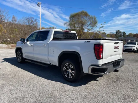 More photos of 2021 GMC Sierra 1500 SLE at Cambridge Truck, OH