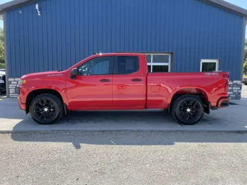 More photos of 2021 Chevrolet Silverado 1500 Custom at Cambridge Truck, OH