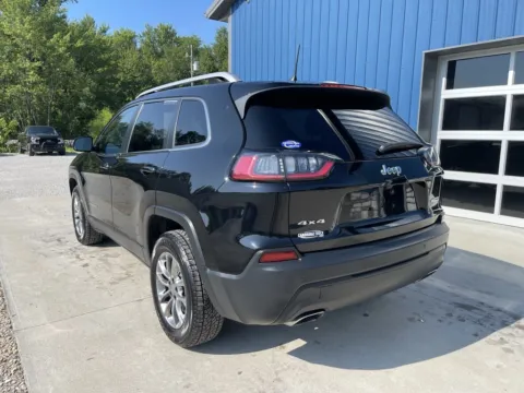 More photos of 2019 Jeep Cherokee Latitude Plus at Cambridge Truck, OH