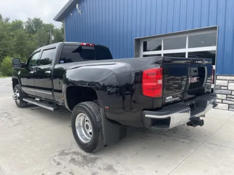 More photos of 2019 GMC Sierra 3500HD SLT at Cambridge Truck, OH