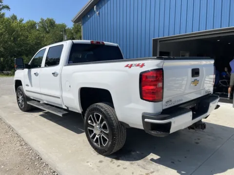More photos of 2018 Chevrolet Silverado 2500HD High Country at Cambridge Truck, OH