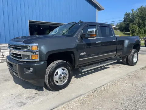 Another view of 2018 Chevrolet Silverado 3500HD High Country for sale in Cambridge, OH at Cambridge Truck