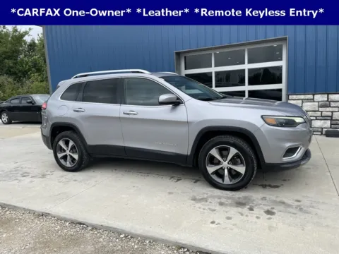 Silver 2019 Jeep Cherokee Limited for sale in Cambridge, OH