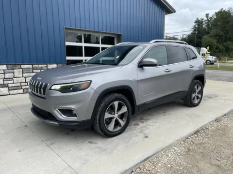 Another view of 2019 Jeep Cherokee Limited for sale in Cambridge, OH at Cambridge Truck