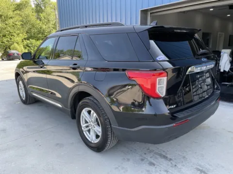 More photos of 2022 Ford Explorer XLT at Cambridge Truck, OH