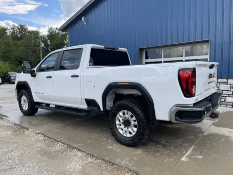 More photos of 2021 GMC Sierra 2500HD at Cambridge Truck, OH