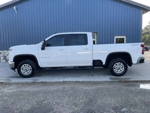 More photos of 2022 Chevrolet Silverado 2500HD LT at Cambridge Truck, OH