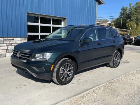 Another view of 2019 Volkswagen Tiguan 2.0T SE for sale in Cambridge, OH at Cambridge Truck