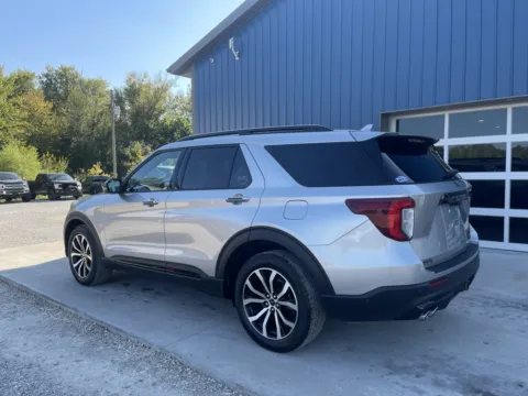More photos of 2020 Ford Explorer ST at Cambridge Truck, OH