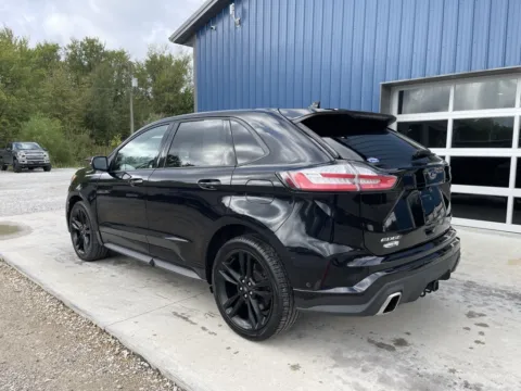 More photos of 2019 Ford Edge ST at Cambridge Truck, OH