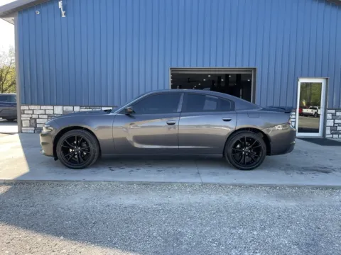 More photos of 2018 Dodge Charger V6 at Cambridge Truck, OH