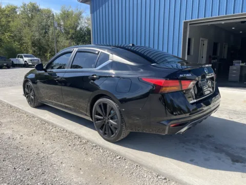 More photos of 2020 Nissan Altima 2.5 SR at Cambridge Truck, OH