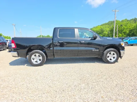 More photos of 2019 Ram 1500 Big Horn/Lone Star at Cambridge Truck, OH
