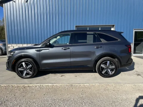More photos of 2022 Kia Sorento EX at Cambridge Truck, OH