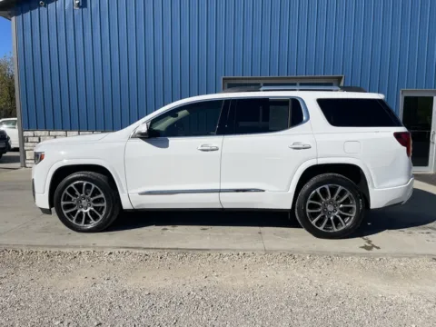 More photos of 2022 GMC Acadia Denali at Cambridge Truck, OH