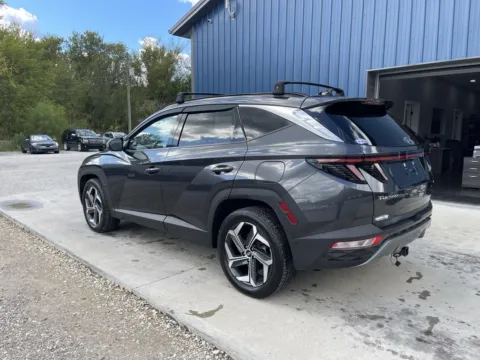 More photos of 2022 Hyundai Tucson Limited at Cambridge Truck, OH