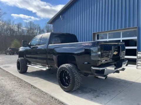More photos of 2016 Chevrolet Silverado 1500 LT at Cambridge Truck, OH