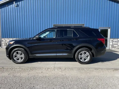 More photos of 2022 Ford Explorer XLT at Cambridge Truck, OH