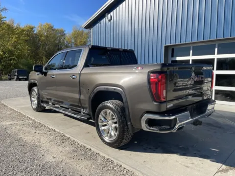 More photos of 2019 GMC Sierra 1500 SLT at Cambridge Truck, OH