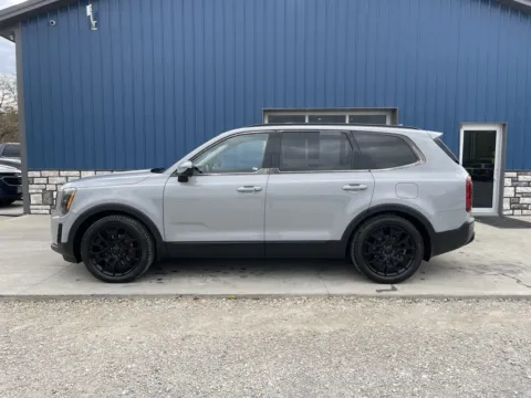 More photos of 2021 Kia Telluride SX at Cambridge Truck, OH