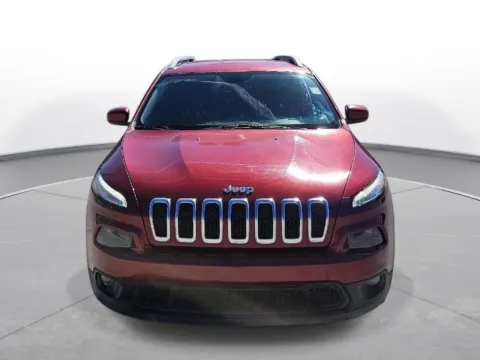 Photos of 2014 Jeep Cherokee Latitude for sale in Plattsmouth, NE at Gregg Young Chevrolet Of Plattsmouth